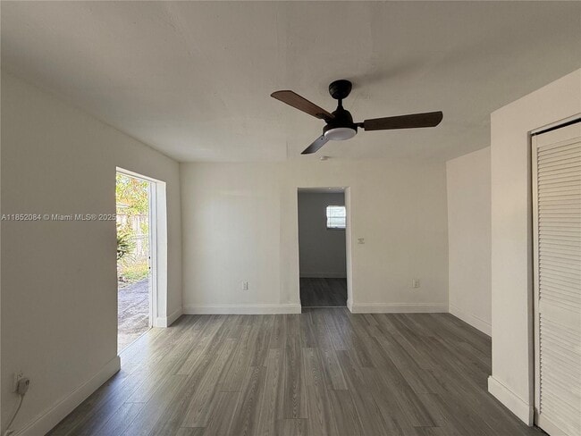 Foto del edificio - 341 NW 61st Ave
