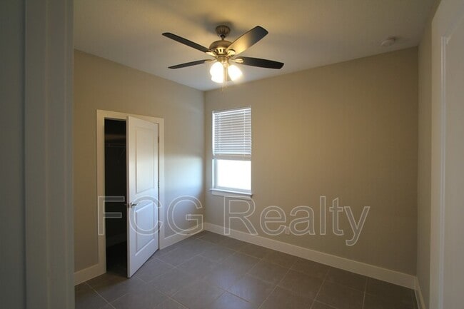 Building Photo - 1213 Amazon Ln
