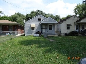 Building Photo - 337 N 42nd St