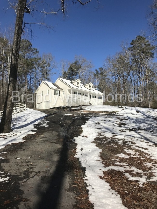 Building Photo - Part of yard is fully gated...