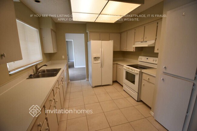 Foto del edificio - 7115 Queen Palm Cir