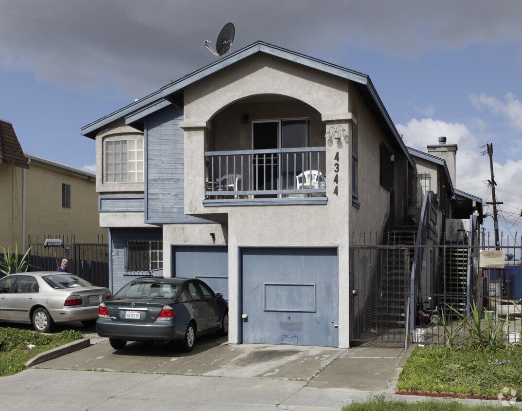 Building Photo - 4344 Estrella Ave
