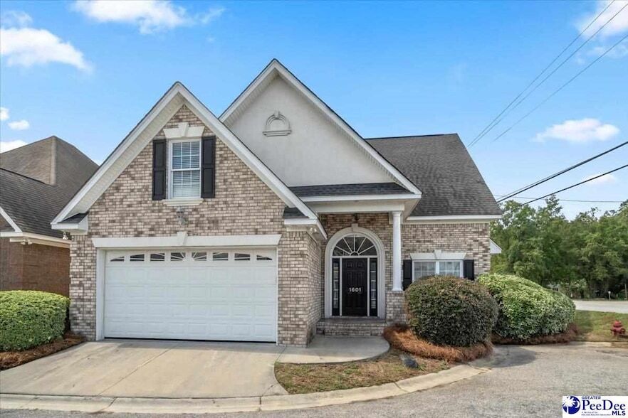 Primary Photo - 1601 Pickford Ln