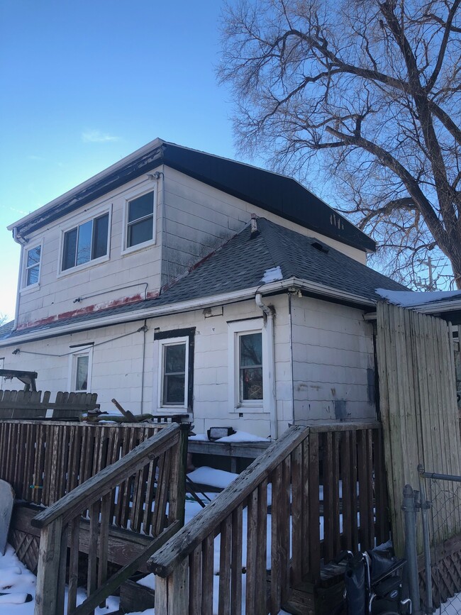 Building Photo - 1328 Avenue B