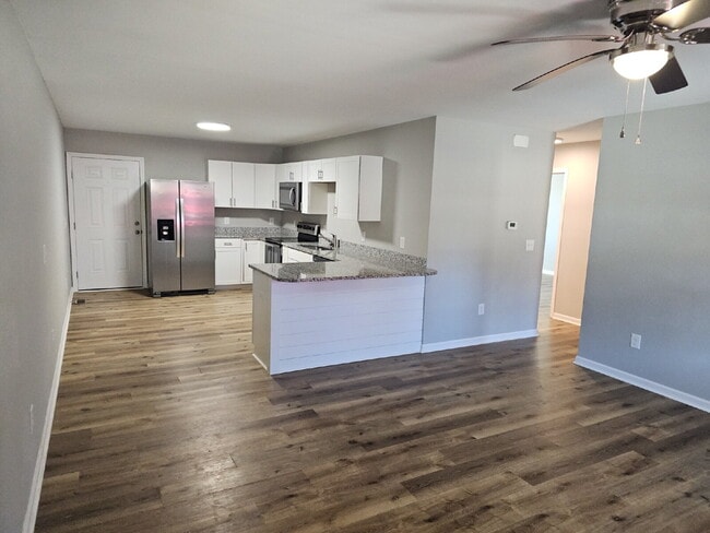 Building Photo - Brick Duplex for Rent Just Minutes from Lincolnton!