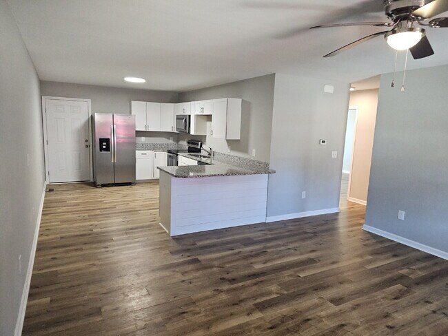 Foto del edificio - Brick Duplex for Rent Just Minutes from Lincolnton!