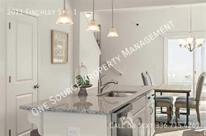 Foto del edificio - 2011 Finchley St