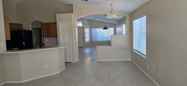 Foto del edificio - Fletcher Heights 4 Bedroom