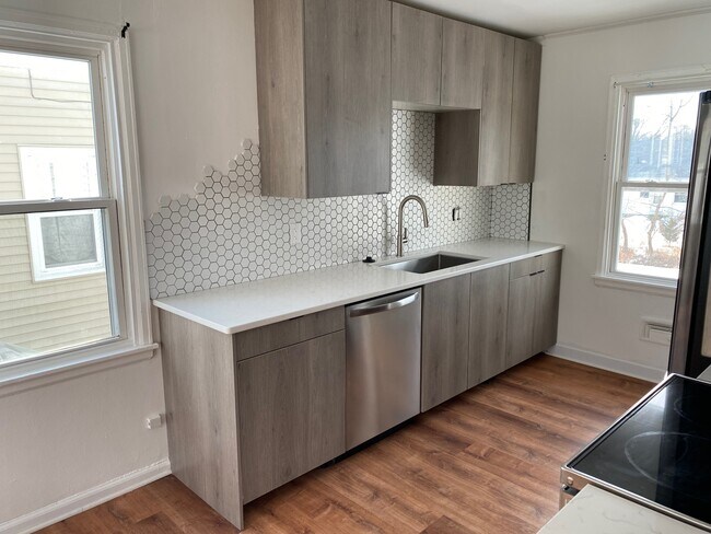 Foto del edificio - 3223 Mound Avenue Southeast