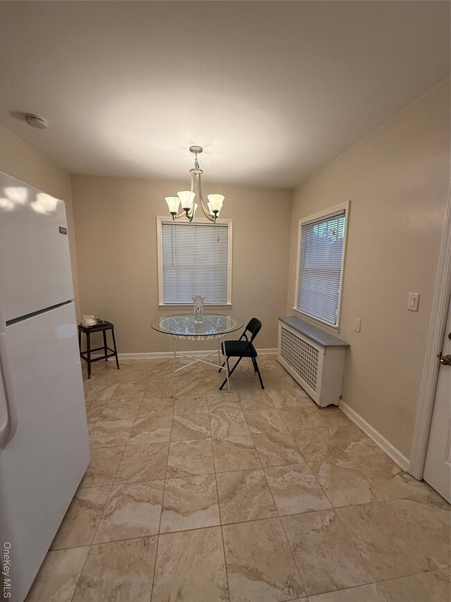 Foto del edificio - 956 Cherry Ln