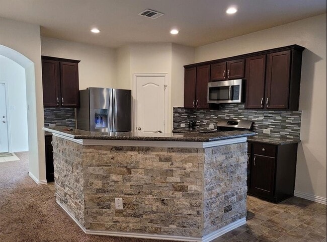 Building Photo - 3410 Hunter's Canyon