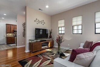 Building Photo - 1325 Oceania Dr