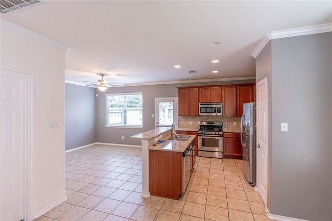 Foto del edificio - 6463 Calgary Woods Ln