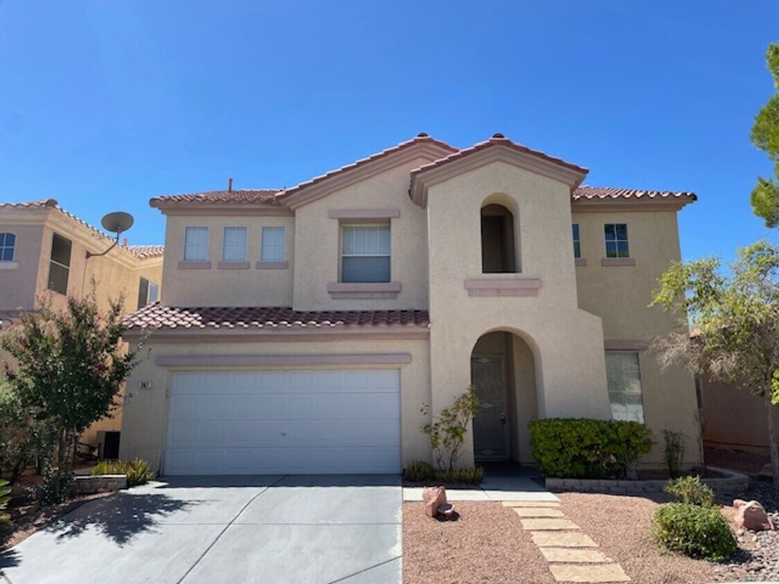 Primary Photo - Great Home In Guard Guard-Gated Golf Cours...