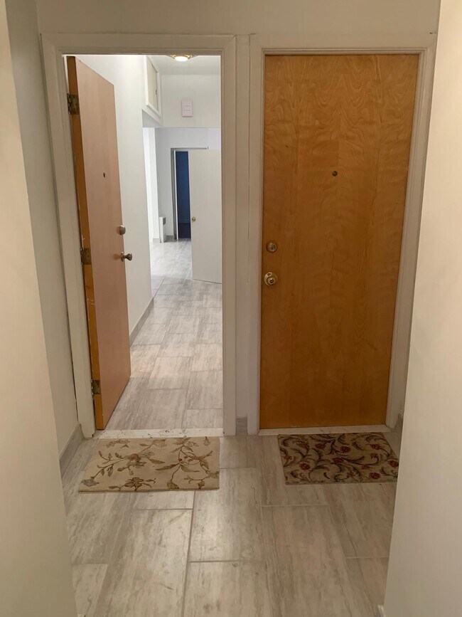 Building Photo - 453 Avenue U