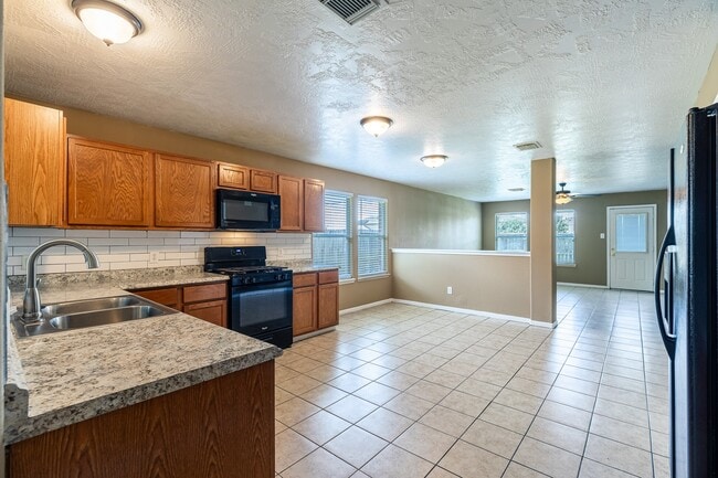 Building Photo - 2006 Poco Dr