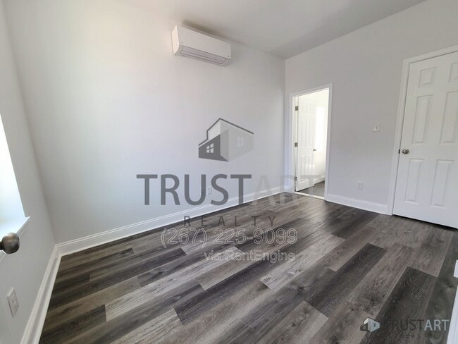 Building Photo - 4732 Longshore Ave