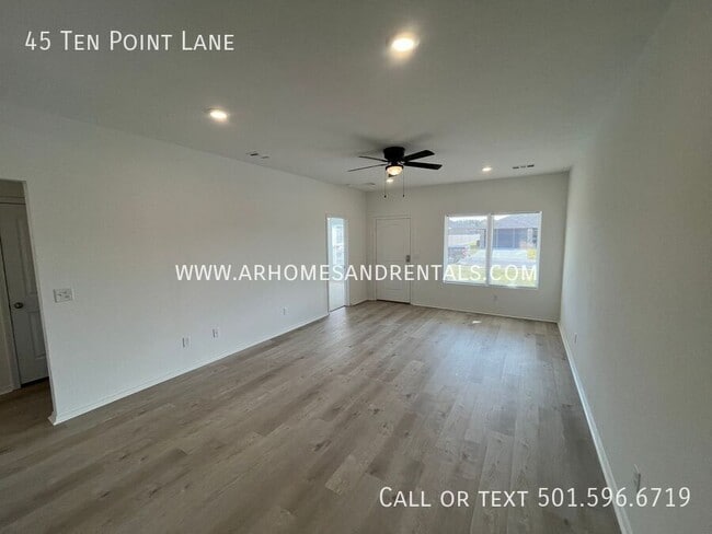 Building Photo - 45 10 Point Ln