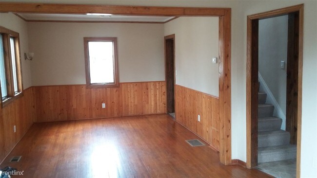 Building Photo - 3 br, 2 bath House - 327 Annapolis St W
