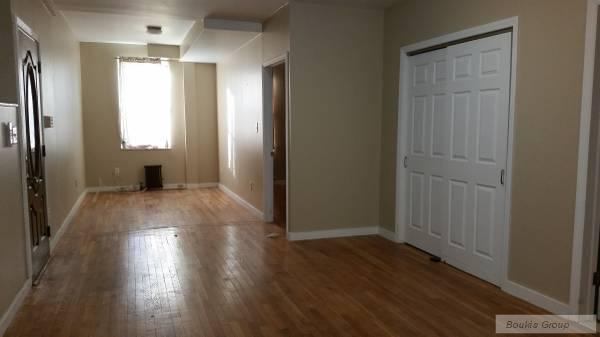 Primary Photo - 3175 29th St
