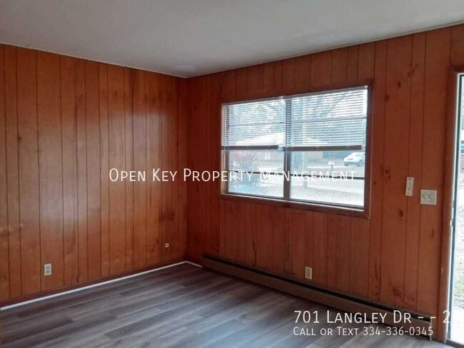 Foto del edificio - 701 Langley Dr