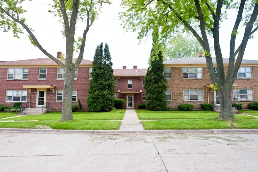 Building Photo - 1327 E Colorado St