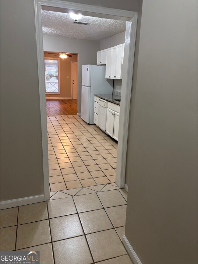 Building Photo - 1478 E Broad St