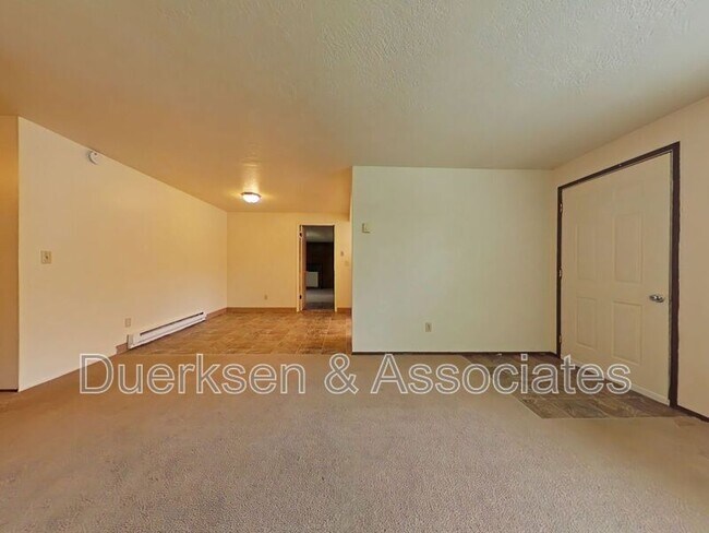 Foto del edificio - 1150 NW Walnut Blvd