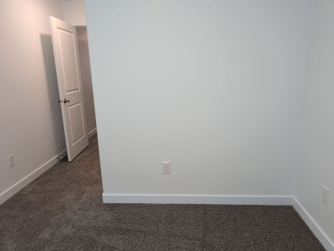 Foto del edificio - NEW 3 Bedroom 2 Bathroom Townhome in Long ...