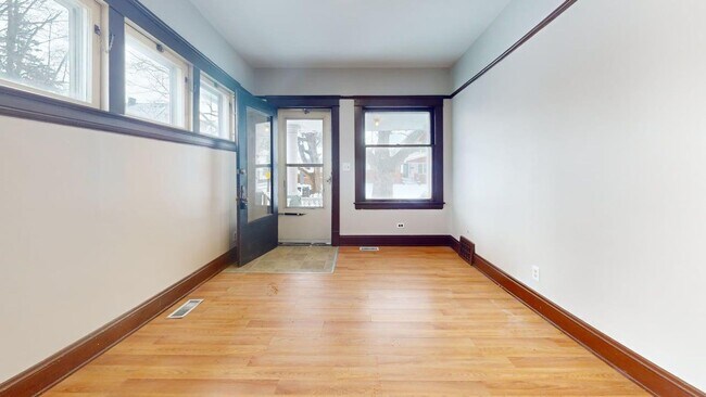 Foto del edificio - 6714 Ottawa Rd