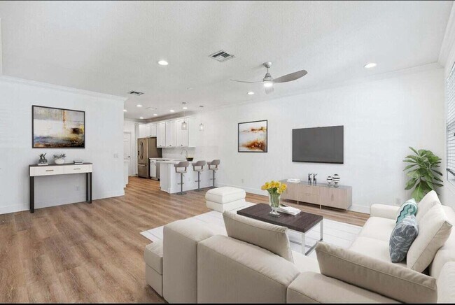 Building Photo - 1176 S Community Dr