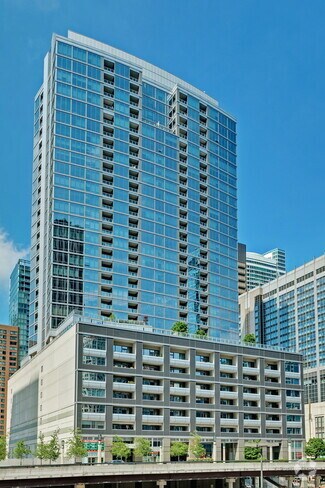 Building Photo - 240 E Illinois St
