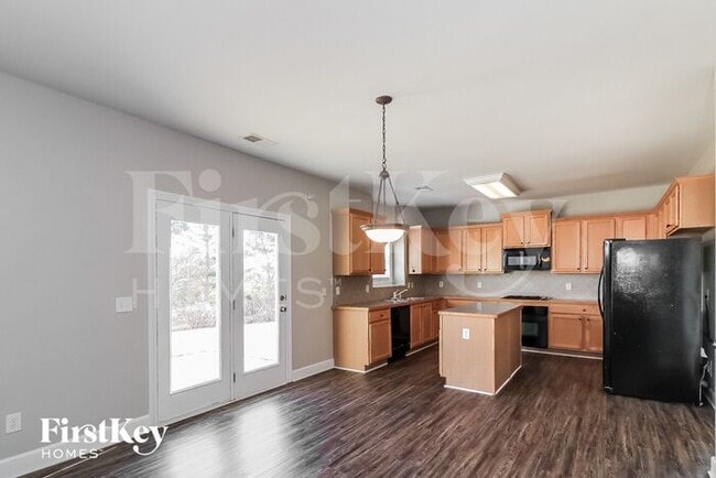 Foto del edificio - 204 Birch Hill Ct