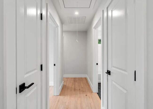 Foto del edificio - 19 Whitehorse Rd