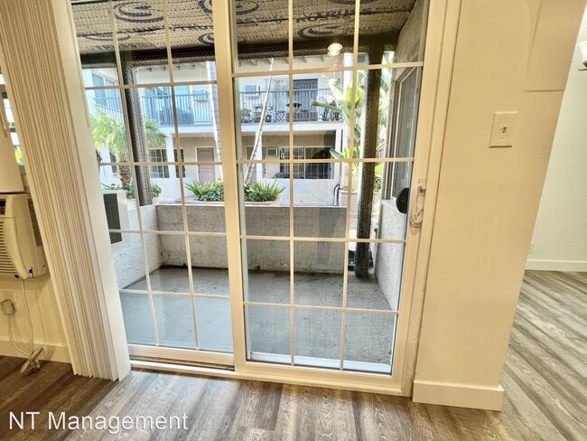 Building Photo - 2 br, 2 bath Apartment - 3608 Keystone Ave...
