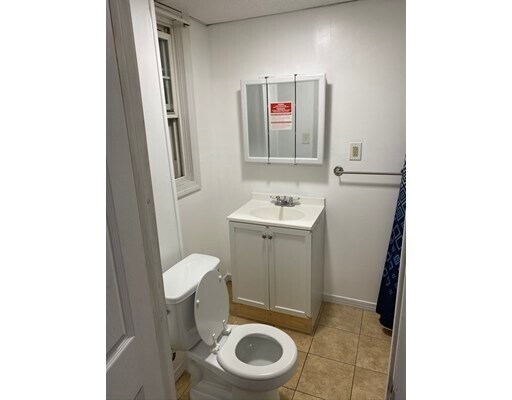 Foto del edificio - 102 Endicott St