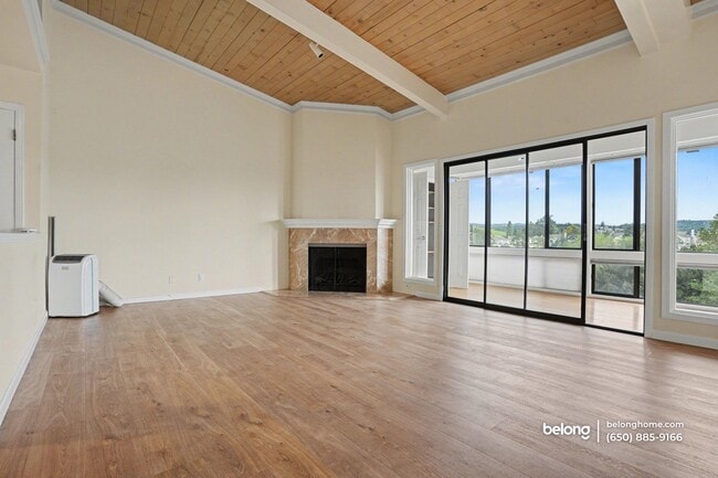 Building Photo - 19100 Crest Ave