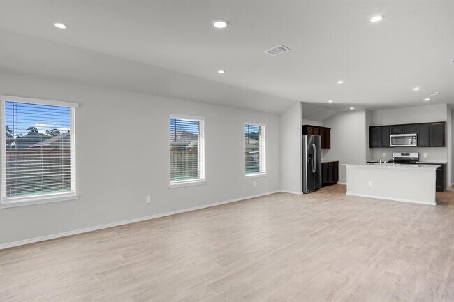 Foto del edificio - 15002 Eastern Wood Rd