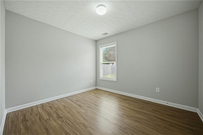 Building Photo - 1002 Pine Isle Ct