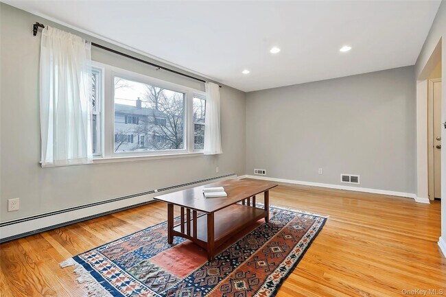 Building Photo - 425 First Avenue Unit