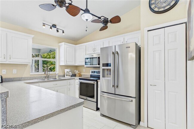 Foto del edificio - 204 SE 18th St