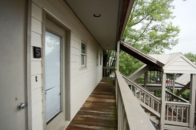 Photo - 1303 Wertland St Apartment