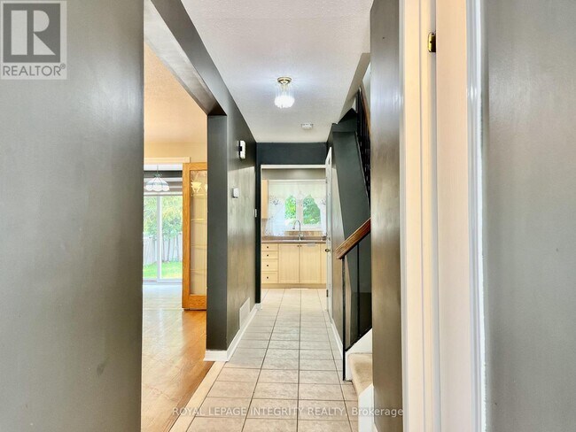 Photo du bâtiment - 1843 Prestwick Dr