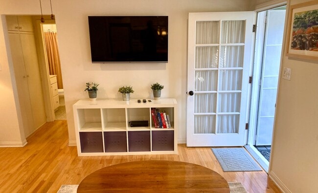 Living Room - 840 N Ogden Dr