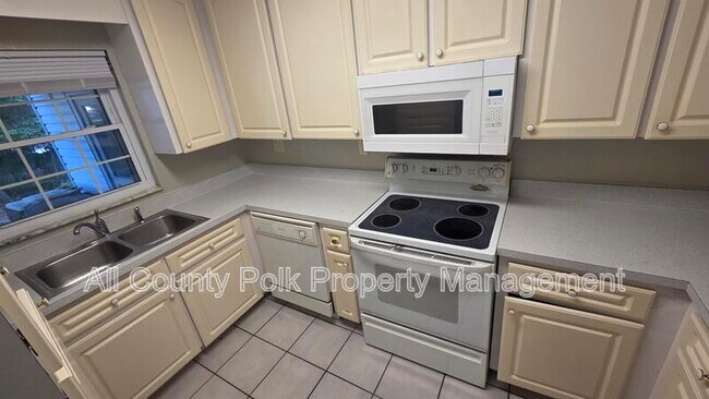 Foto del edificio - 1636 Terry Rd