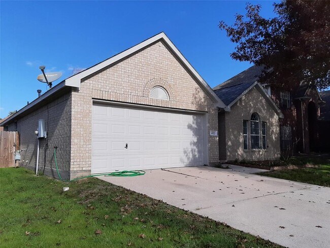 Building Photo - 4827 Aquagate Dr