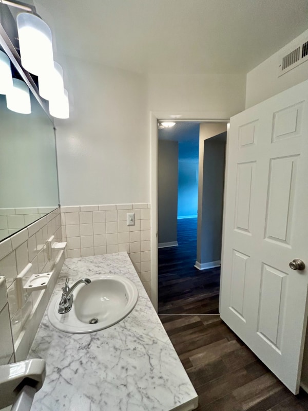 Photo - 1005 Hickory Hill Ln Apartment