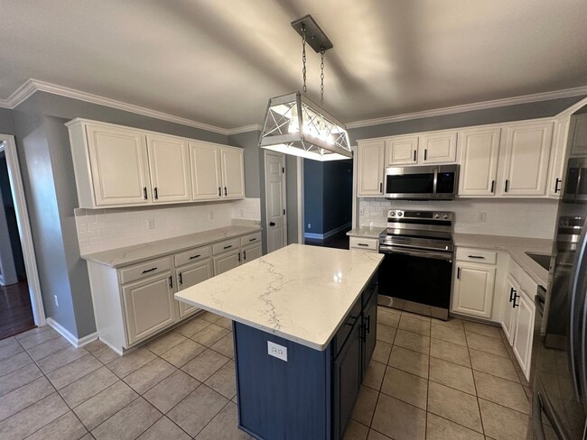 Building Photo - Available NOW in Collierville! 3 BR/ 2 BA ...