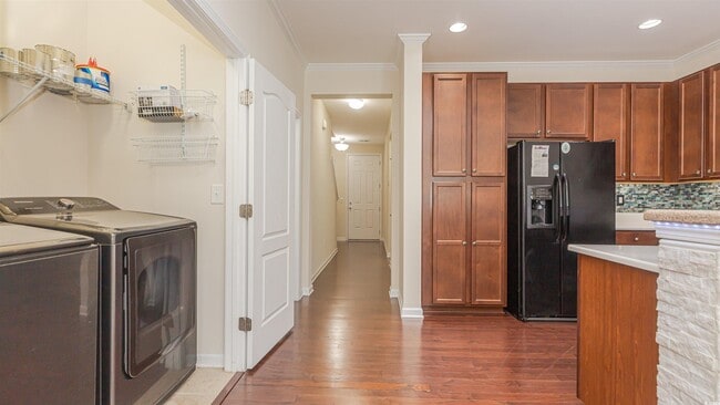 Building Photo - 1845 Culbertson Ave