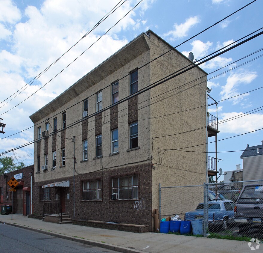 Building Photo - 149-151 New Jersey Railroad Ave